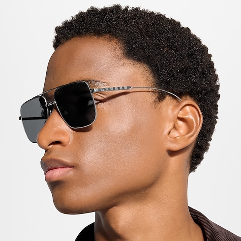 Attitude Light Large Pilot Sunglasses S00 in Men's Accessories Eyewear collections by Louis Vuitton (Product zoom)
