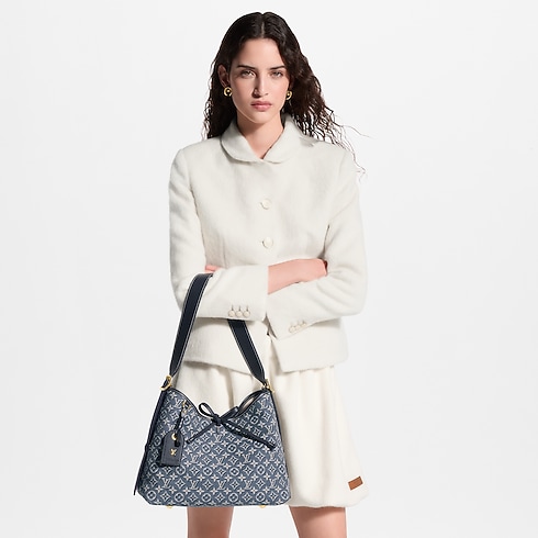 CarryAll PM worn view