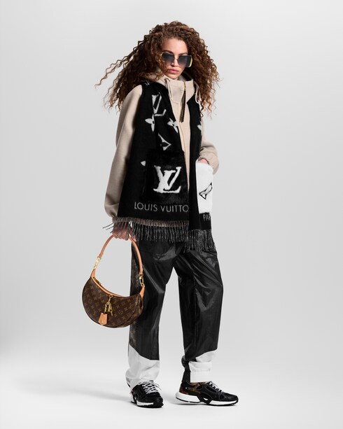 Cold Reykjavik Scarf . in Women's Accessories Scarves collections by Louis Vuitton