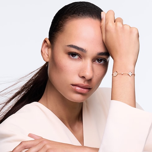 Color Blossom BB Star and Sun Multi-Motif Bracelet, Pink Gold, White Mother-of-Pearl and Diamonds cropped view