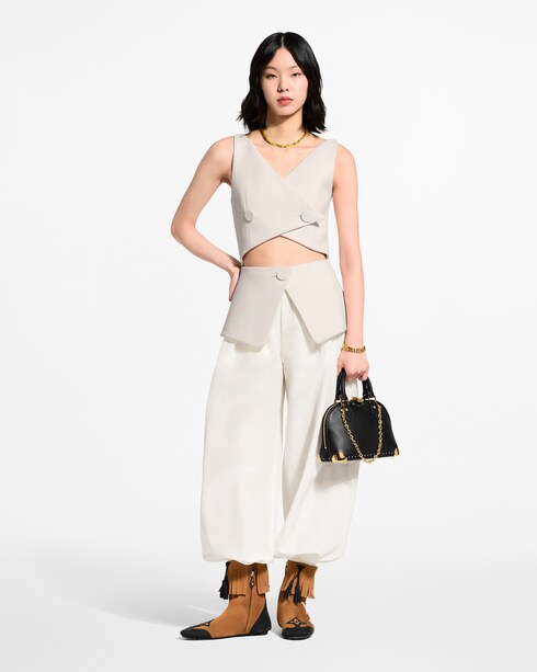 เสื้อกั๊กแต่งคัทเอาต์ in ผู้หญิง's เสื้อผ้า เสื้อสำหรับผู้หญิง collections by Louis Vuitton