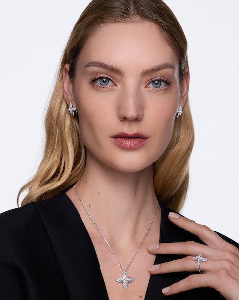 Idylle Blossom 白K金配鑽石戒指 in 珠寶系列's 按類別瀏覽 戒指 collections by Louis Vuitton