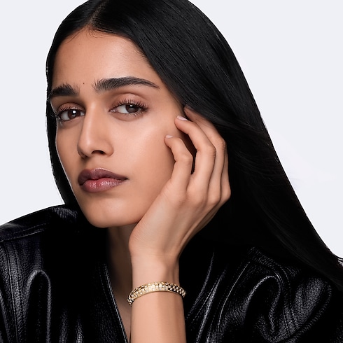 Le Damier de Louis Vuitton Double Row Bracelet, Yellow Gold and Diamonds in Jewelry's Categories Bracelets collections by Louis Vuitton (Product zoom)