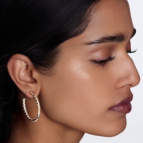 Le Damier de Louis Vuitton Large Hoops, Yellow Gold and Diamonds in Jewelry's Categories Earrings collections by Louis Vuitton (Product zoom)