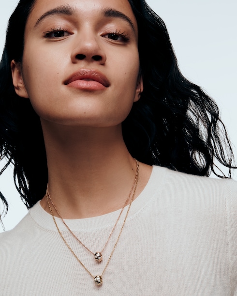 Le Damier de Louis Vuitton Pendant, Rose Gold and Diamonds in Perhiasan's Kategori Kalung dan Liontin collections by Louis Vuitton