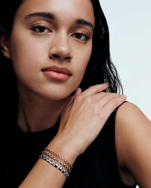 Le Damier de Louis Vuitton Small Bracelet, Rose Gold and Diamonds in Perhiasan's Kategori Gelang collections by Louis Vuitton