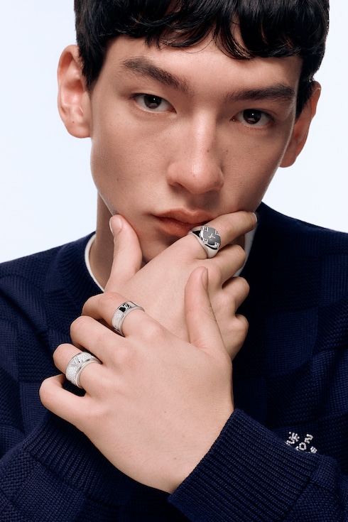 Les Gastons Vuitton Small Ring, White Gold in Perhiasan's Kategori Cincin collections by Louis Vuitton