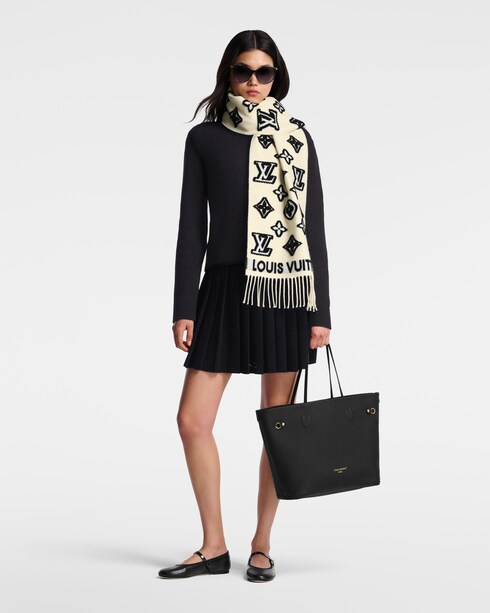 LV 3D Scarf . in Women's Accessories Scarves for Women collections by Louis Vuitton