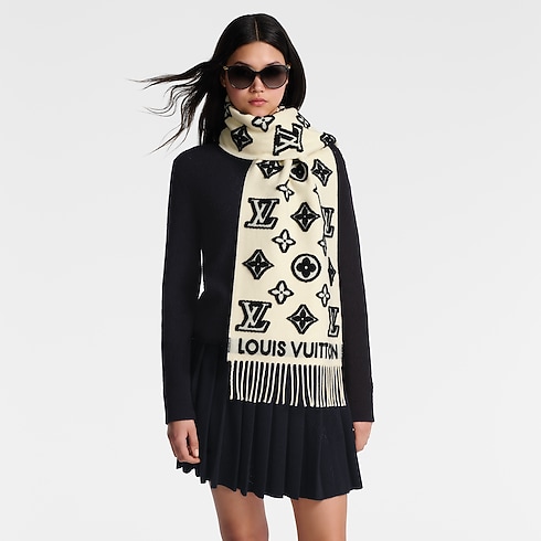 LV 3D Scarf S00 in Women's Accessories Scarves collections by Louis Vuitton (Product zoom)