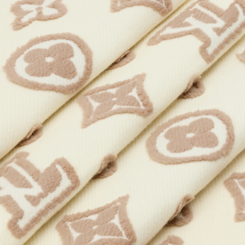 LV 3D Scarf S00 in Women's Accessories Scarves collections by Louis Vuitton (Product zoom)