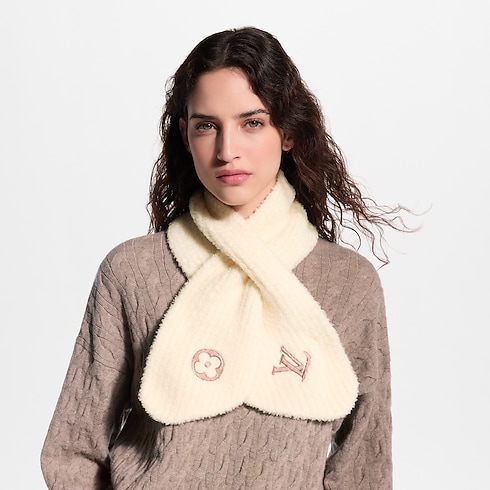 LV Cozy Scarf S00 in Women's Accessories Scarves collections by Louis Vuitton (Product zoom)