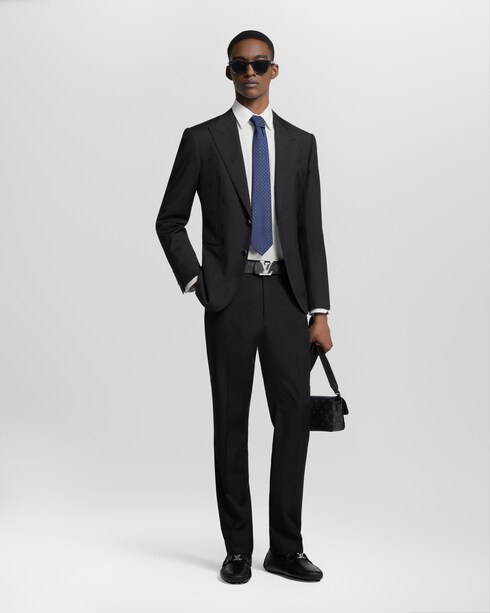 LV Dimension 40mm Reversible Belt Monogram Eclipse in Men's Accessories Men's Belts collections by Louis Vuitton