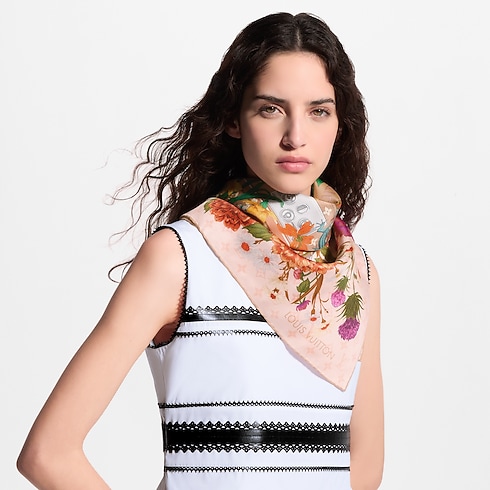 LV En Fleurs Square 90 S00 in Women's Accessories Silk Squares and Bandeaus collections by Louis Vuitton (Product zoom)