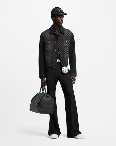 LV Footprint Soccer Sneaker in Pria's Sepatu Sneakers collections by Louis Vuitton