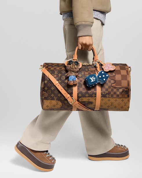 S00 액세서리 키 홀더 & 백참 LV 루이 베어 (LV Louis Bear) 백 참 | 루이비통 공식 온라인 스토어®