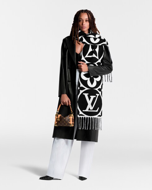 ผ้าพันคอรุ่น LV Medallion . in ผู้หญิง's แอคเซสเซอรี่ ผ้าพันคอสำหรับผู้หญิง collections by Louis Vuitton