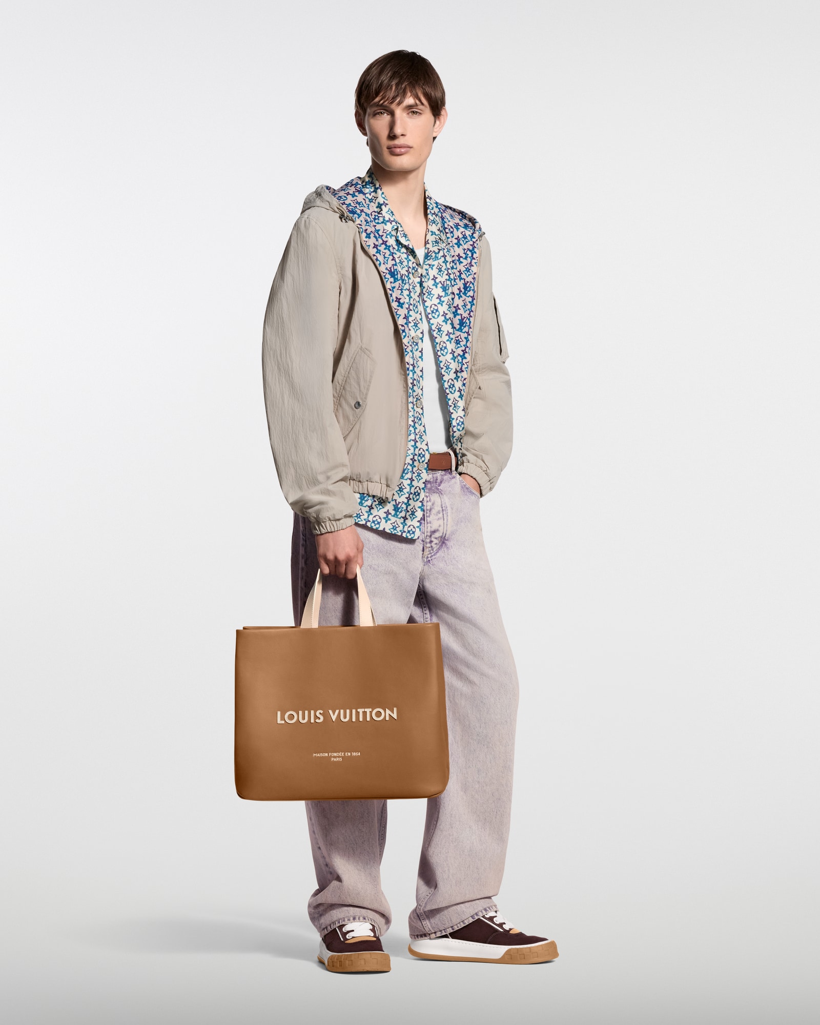 LV Tilted 運動鞋 in 精選禮品's 情人節男士精選禮品 } collections by Louis Vuitton