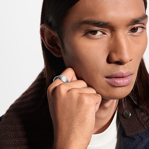LV Trunk Ring S00 in Men's Fashion Jewelry All Fashion Jewelry collections by Louis Vuitton (Product zoom)