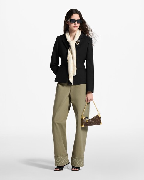 Monogram Shine Shawl . in Women's Accessories Shawls collections by Louis Vuitton