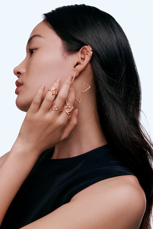 Ombre Blossom XL Hoops, Pink Gold and Diamonds in Perhiasan's Kategori Anting collections by Louis Vuitton
