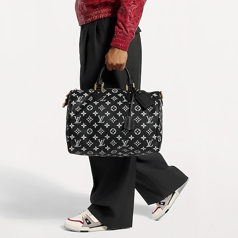 Speedy P9 Bandoulière 40 H40 in Bags and Small Leather Goods's Speedy P9 } collections by Louis Vuitton (Product zoom)