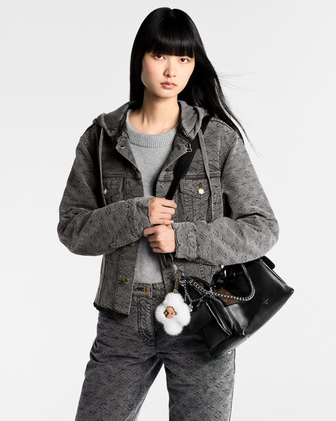 Vivienne Fur Key Holder S00 in Wanita's Aksesori Gantungan Kunci dan Tas collections by Louis Vuitton